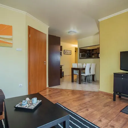 Beszédes József Sétányi Apartman *